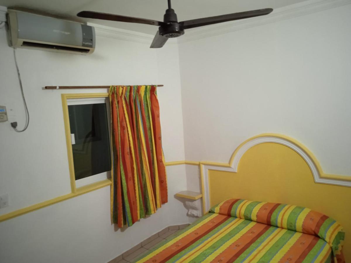מזטלן Hotel Kiko מראה חיצוני תמונה